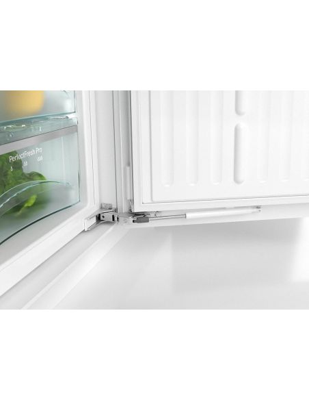 MIELE KFN 37682 iD Интегрируемый холодильно-морозильный шкаф