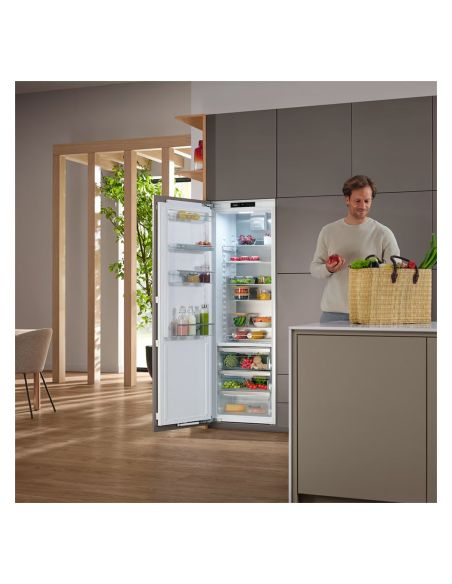 MIELE K 7747 C Интегрируемый холодильный шкаф (2)
